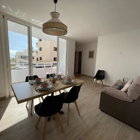 Apartamentos Maria Luisa Nº3 لوس كريستيانوس